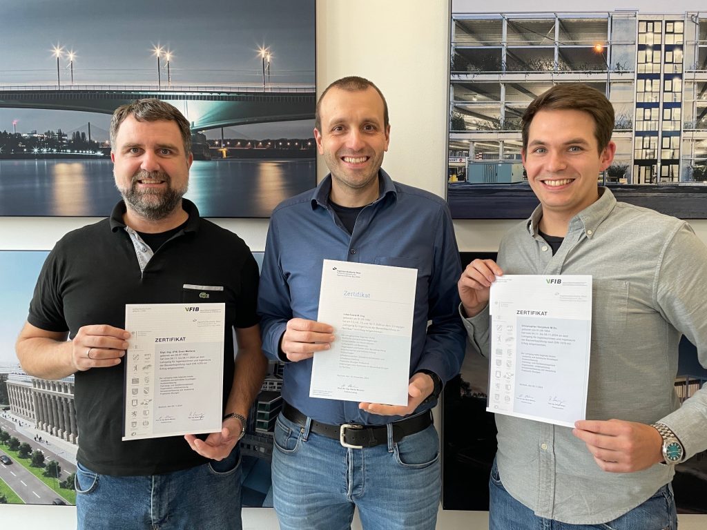 Bauwerksprüfer nach DIN 1076 bzw. im Hochbau - Sven Mertens, Lukas Evertz und Christopher Venjakob.