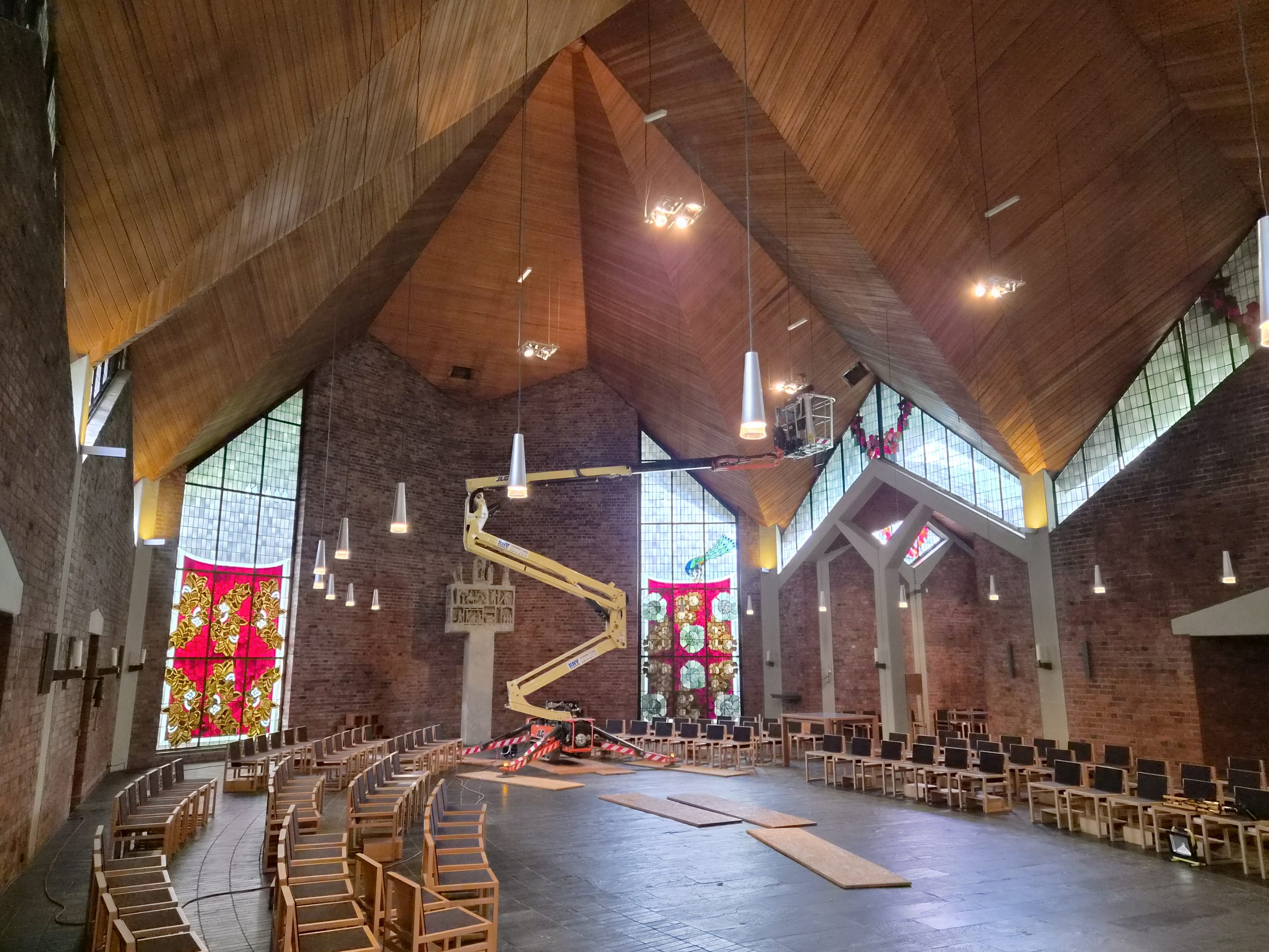 Bauwerksprüfung in der Kirche St. Franziskus in Bonn.